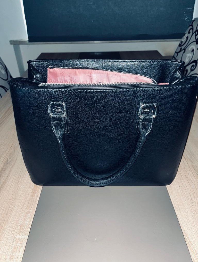 Handtasche