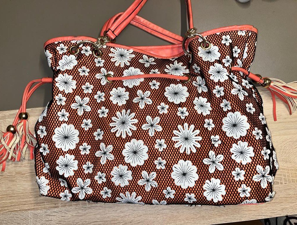Handtasche
