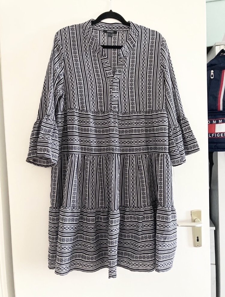 Kleid Größe L