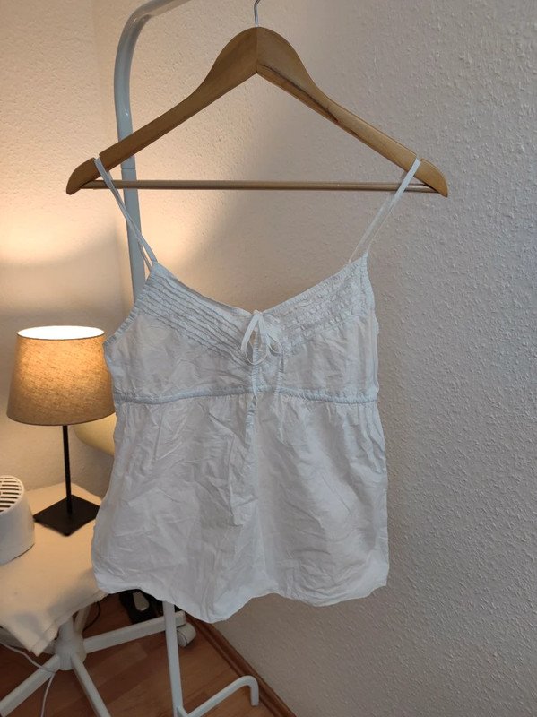 Umspieltes Sommer-Top