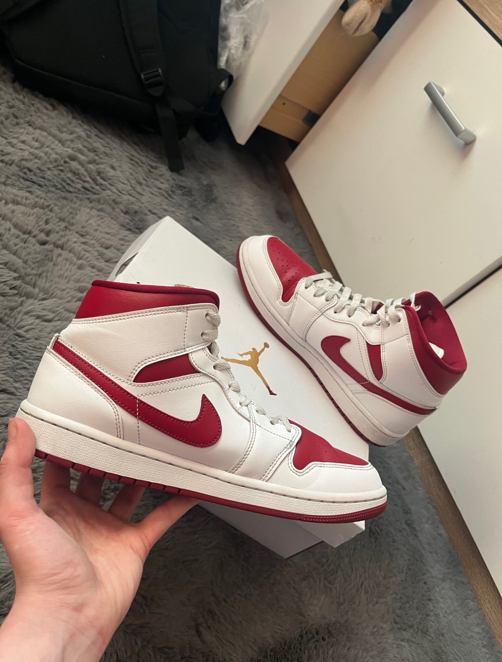 Jordan 1mid / limited edition