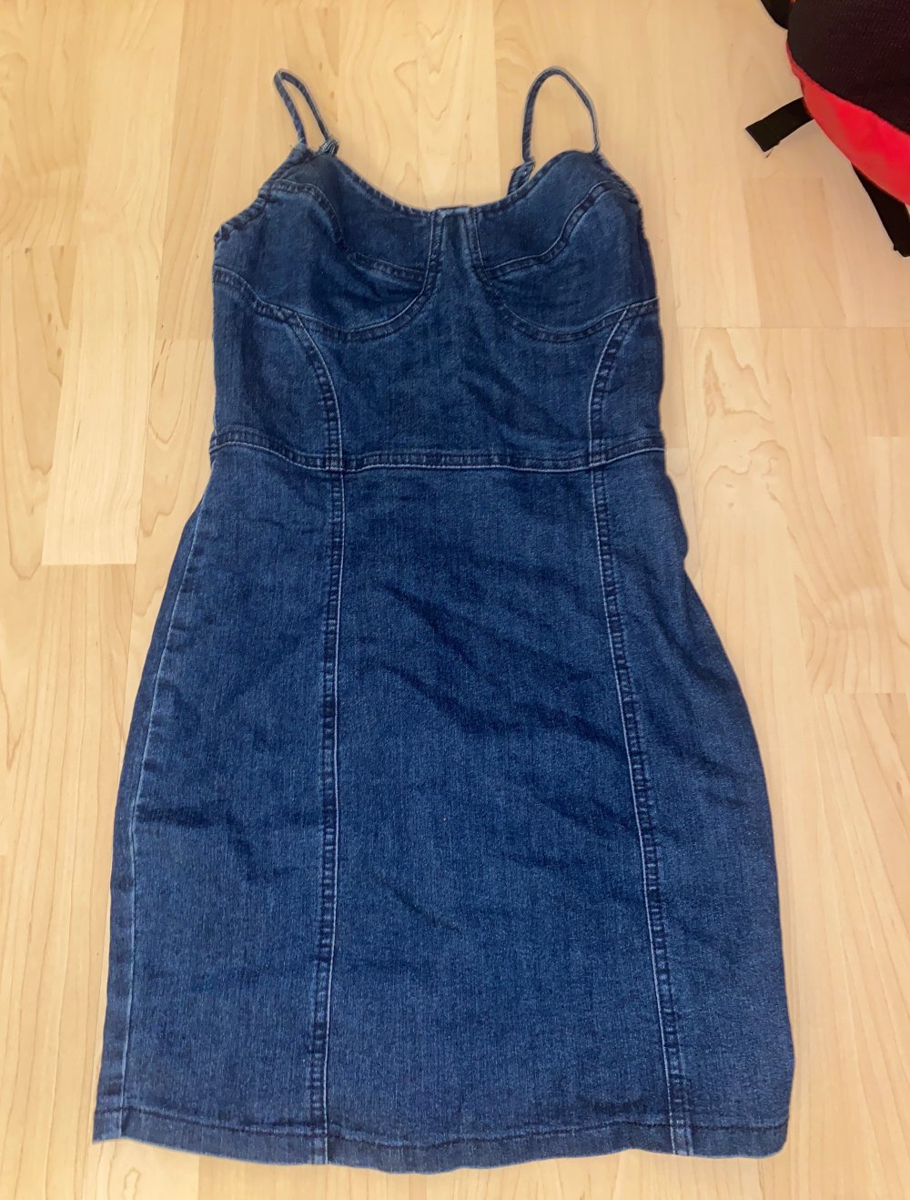 schönes enganliegendes jeans Kleid
