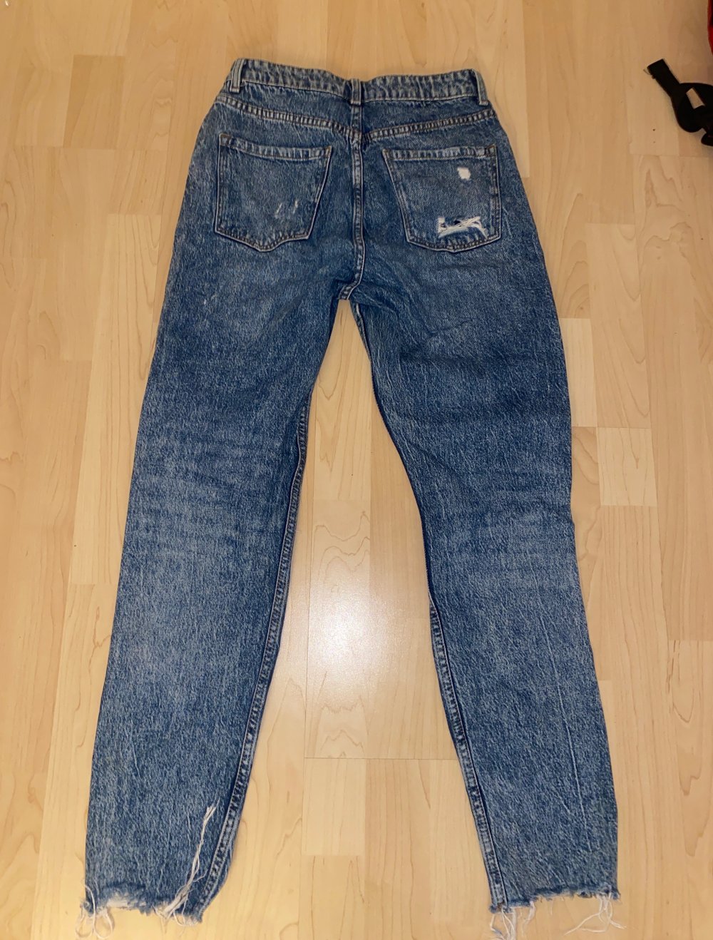 jeans mit Löcher
