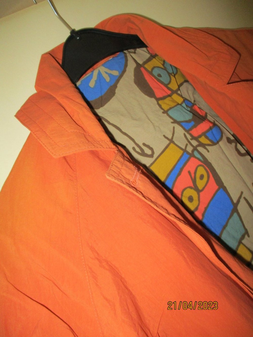 Vintage-Mantel dunkelorange