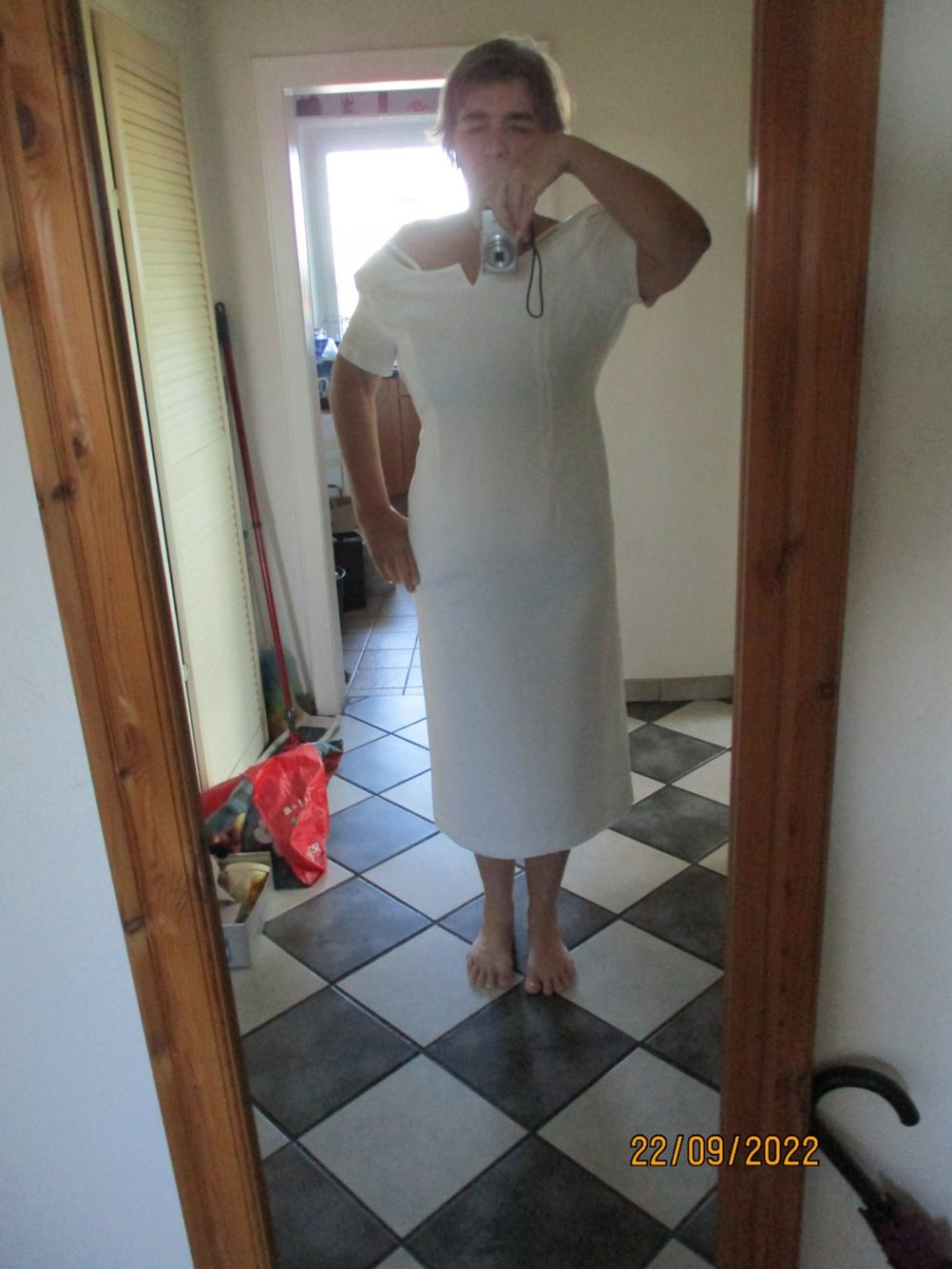 weißes Kleid