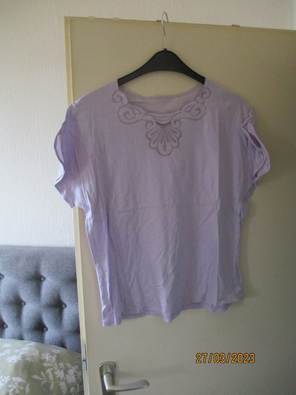 T-Shirt Größe 44