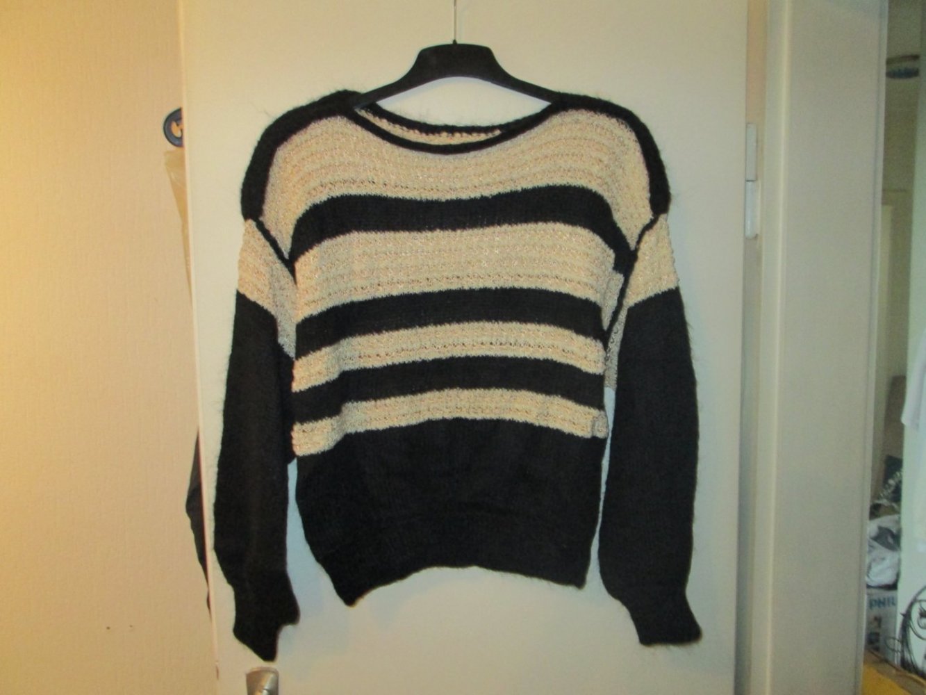 Pulli beige/schwarz