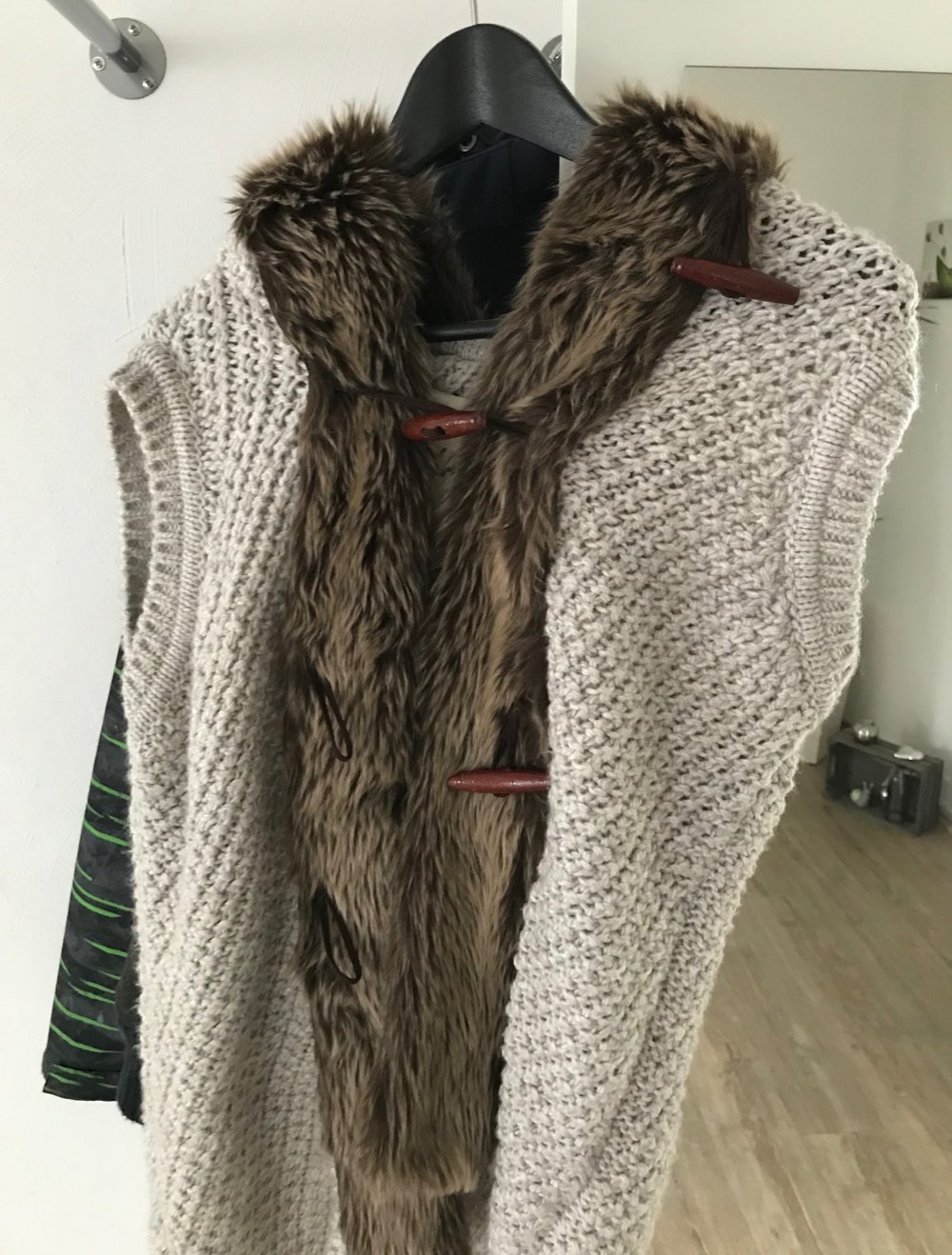 Kuschelige Bershka-Weste, Gr. M