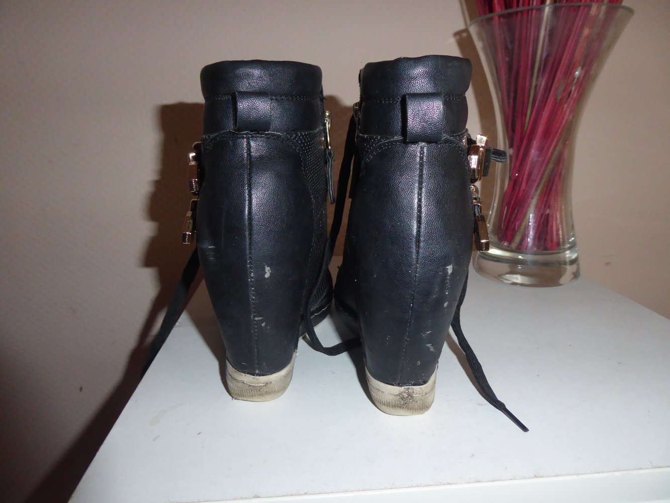 Damen Schuhe 39 Sneaker hoch mit Absatz 10 cm schwarz Boots Veganleder
