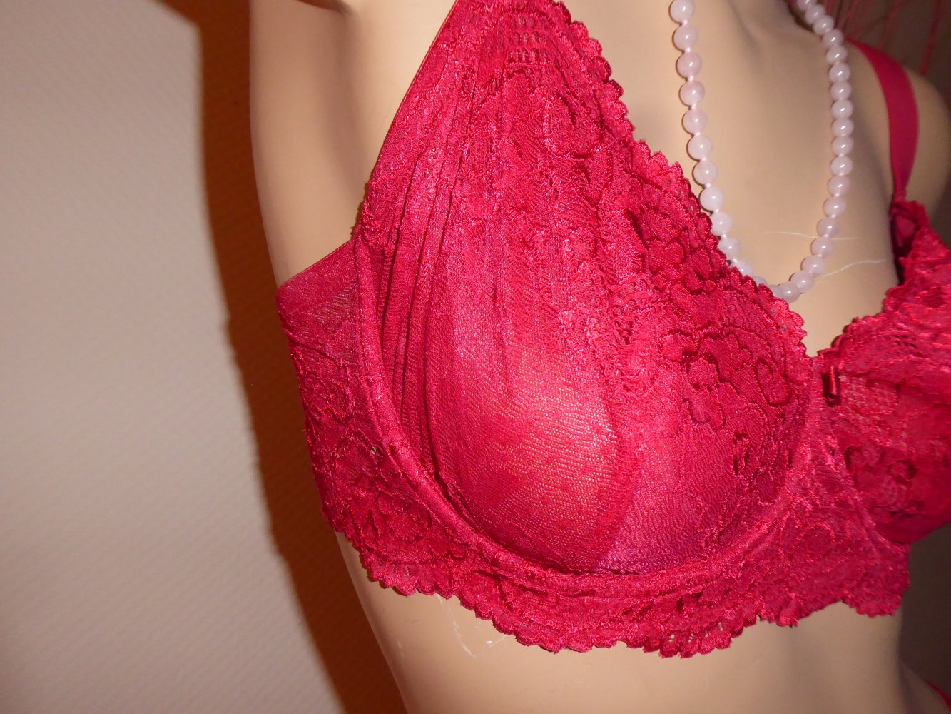 BH NEU rot 85 D Gina Benotti mit Spitze breite bequeme Träger