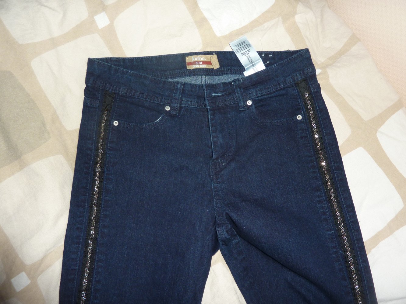 Damen Jeans 40 M dunkel blau Slim Röhre Röhrenjeans mit Perlen