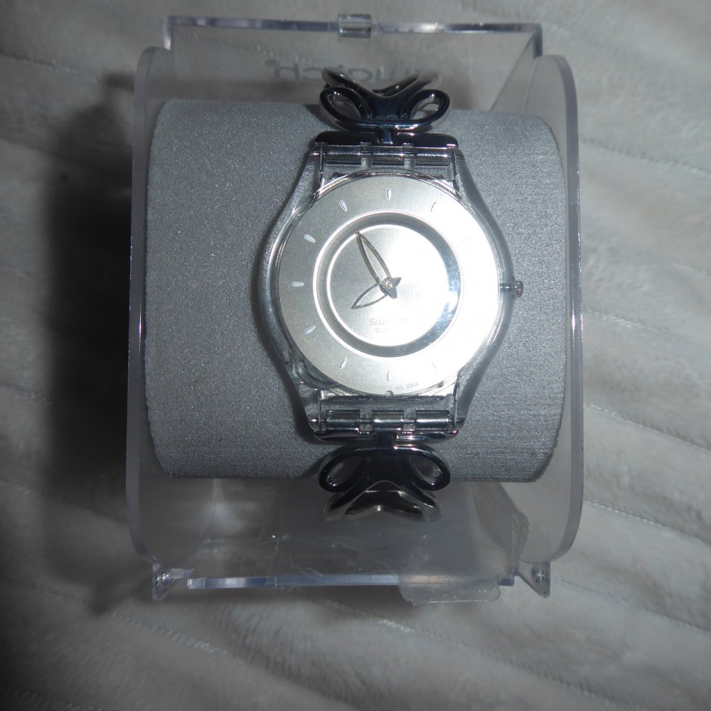 Damen Swatch Uhr Damenuhr filigran flach silber Armbanduhr