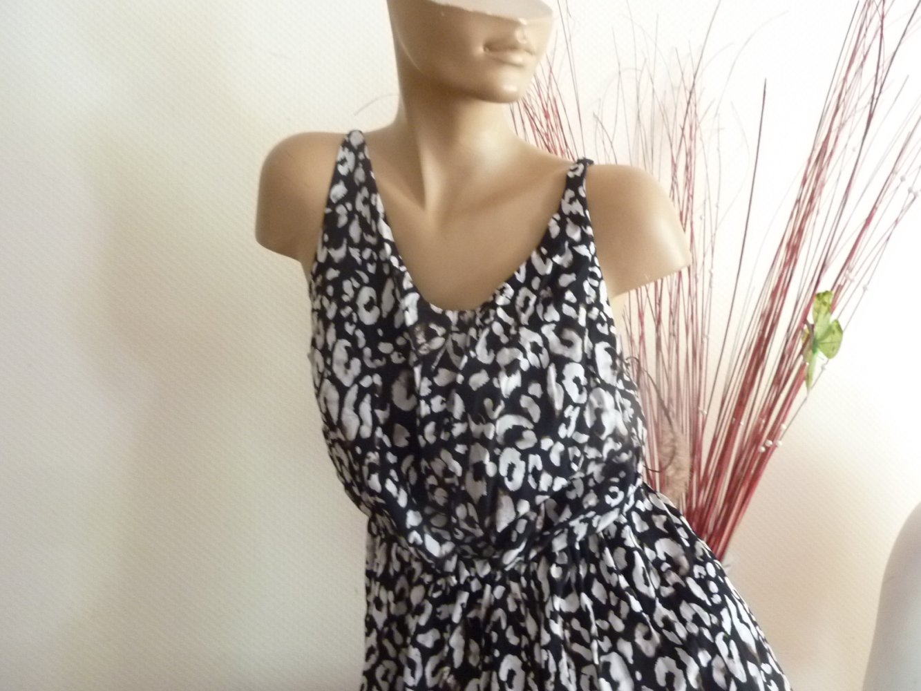 KLeid 44 46 XXL NEU Sommerkleid Maxikleid Leo Look schwarz Viskose