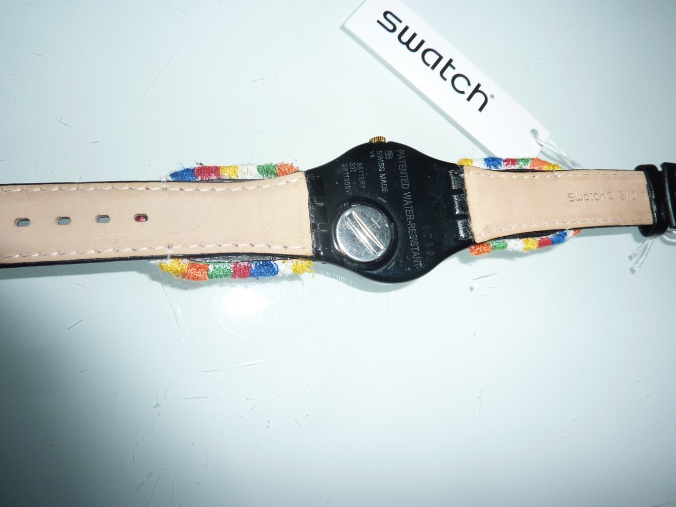 NEU swatch Damen Uhr grüetzi all Damenuhr Lederarmband NEU