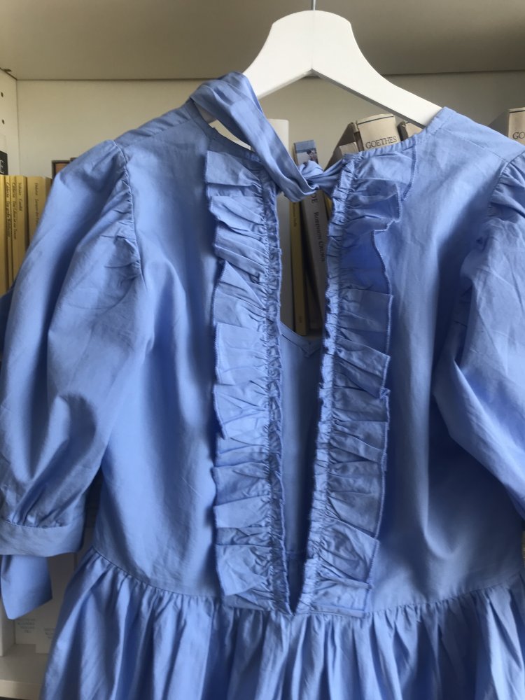 hellblaues neues Sommerkleid von Love Copenhagen 