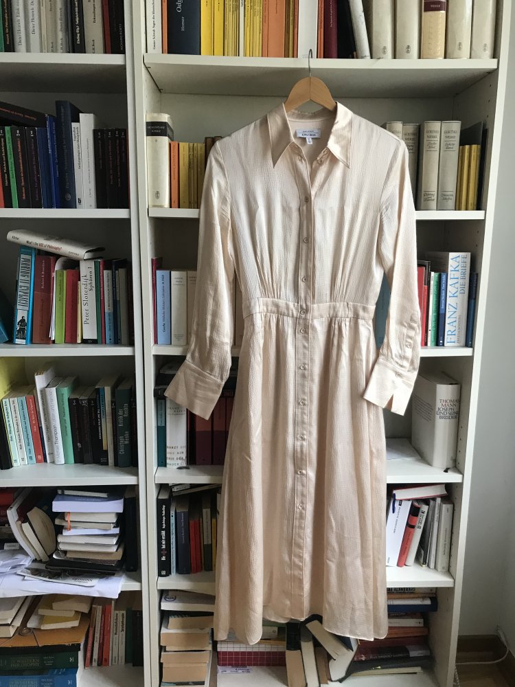Blusenkleid aus Viskose 