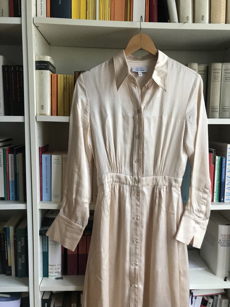 Blusenkleid aus Viskose 