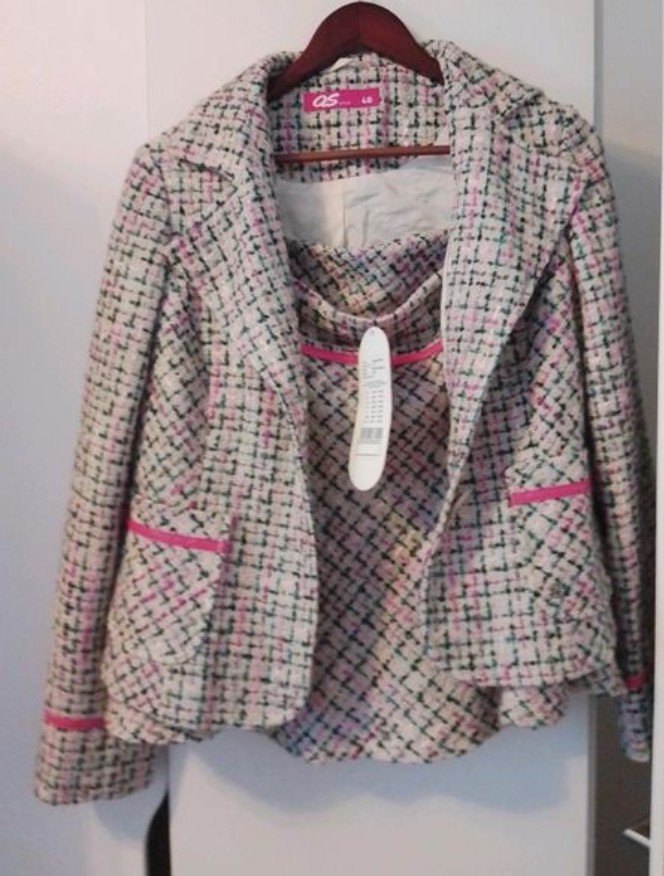 Blazer und Rock