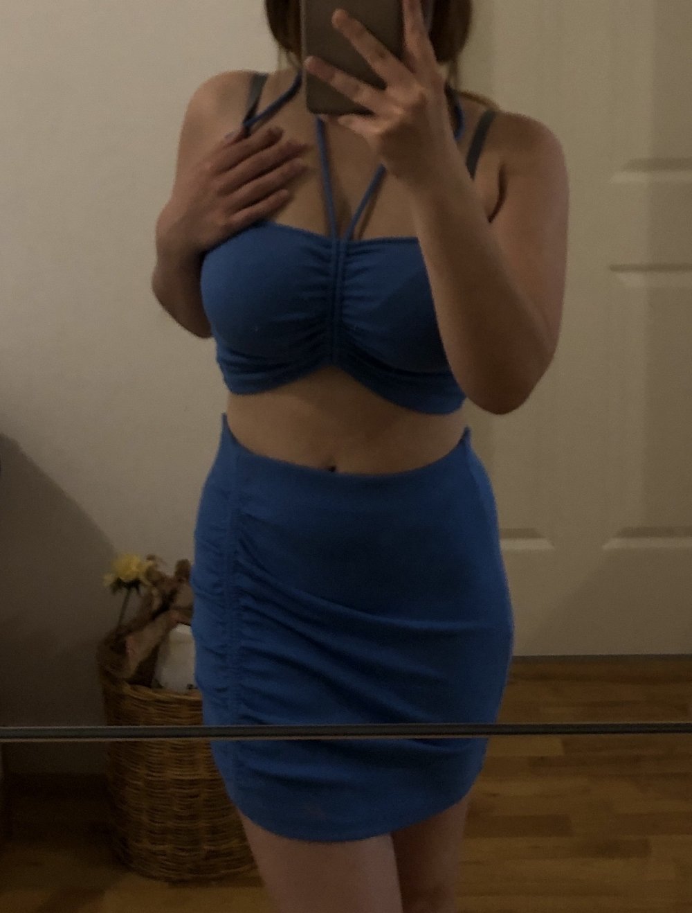 blauer Zweiteiler