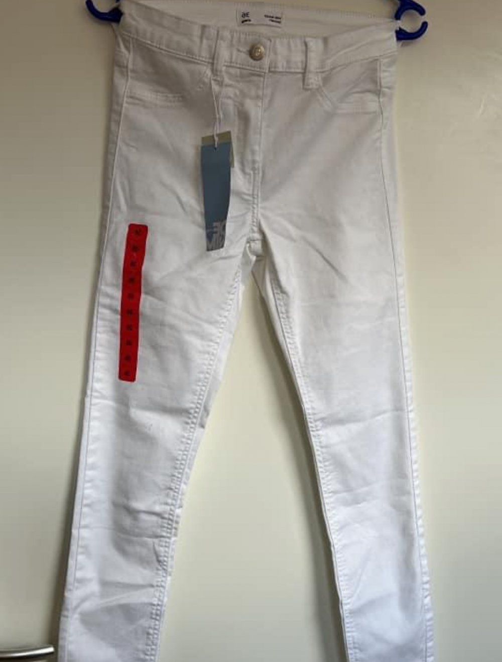weiße high waist Jeans