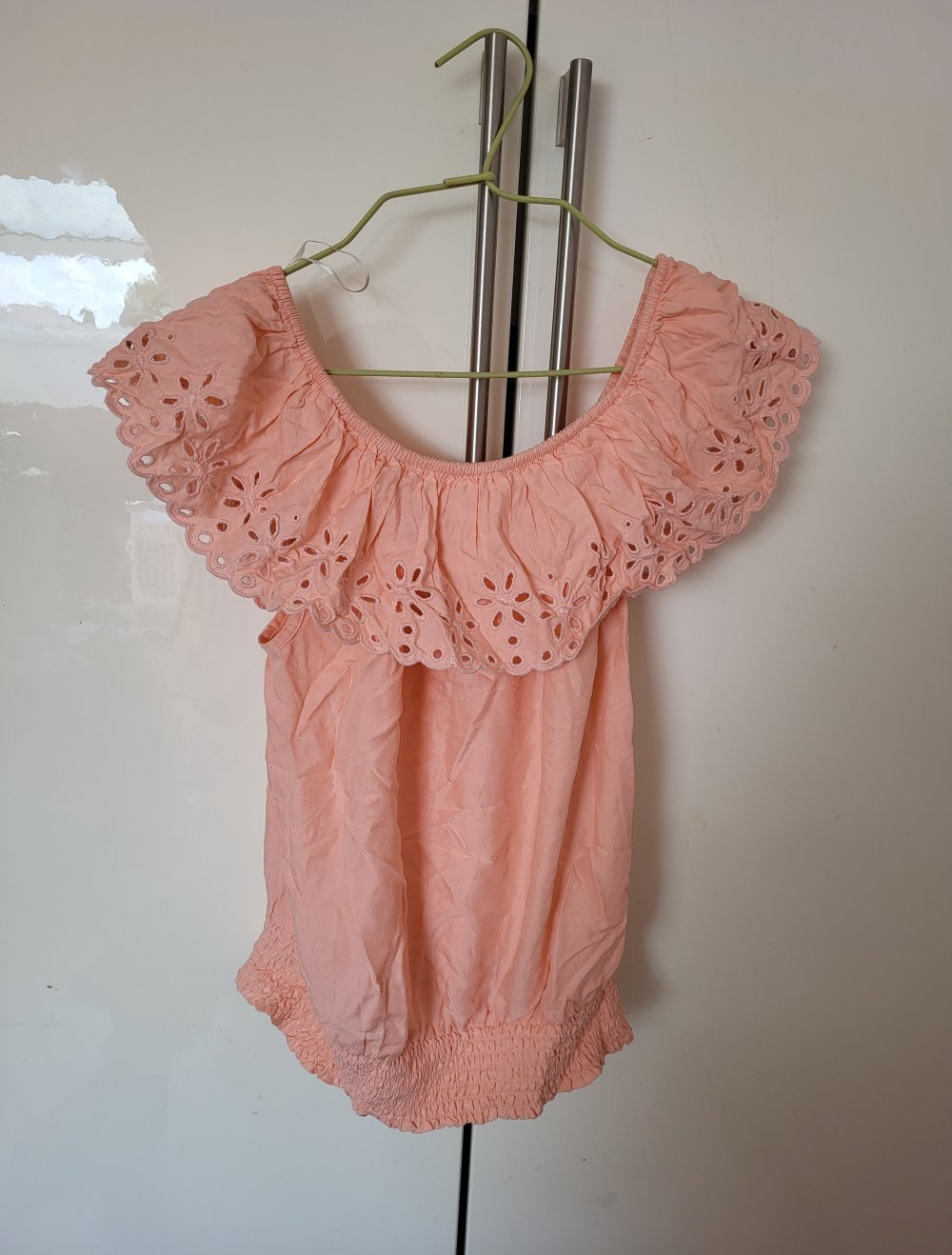Rosa H&M Offshoulder Shirt