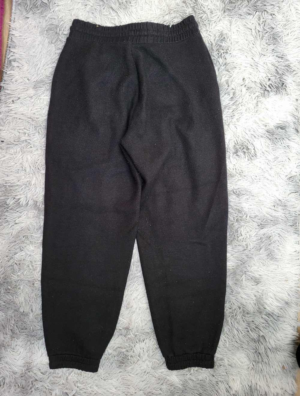 Schwarze Jogginghose