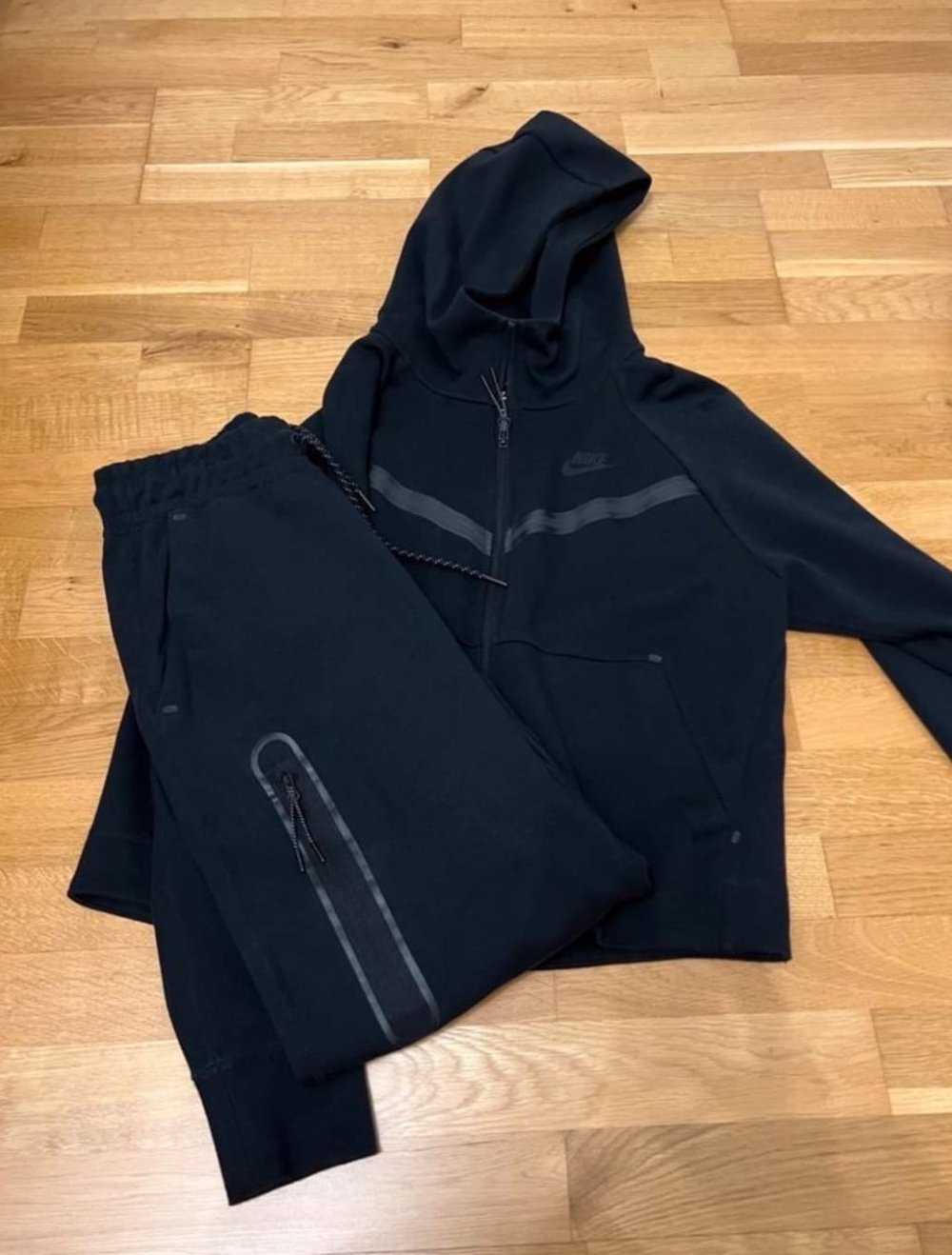 Nike Anzug