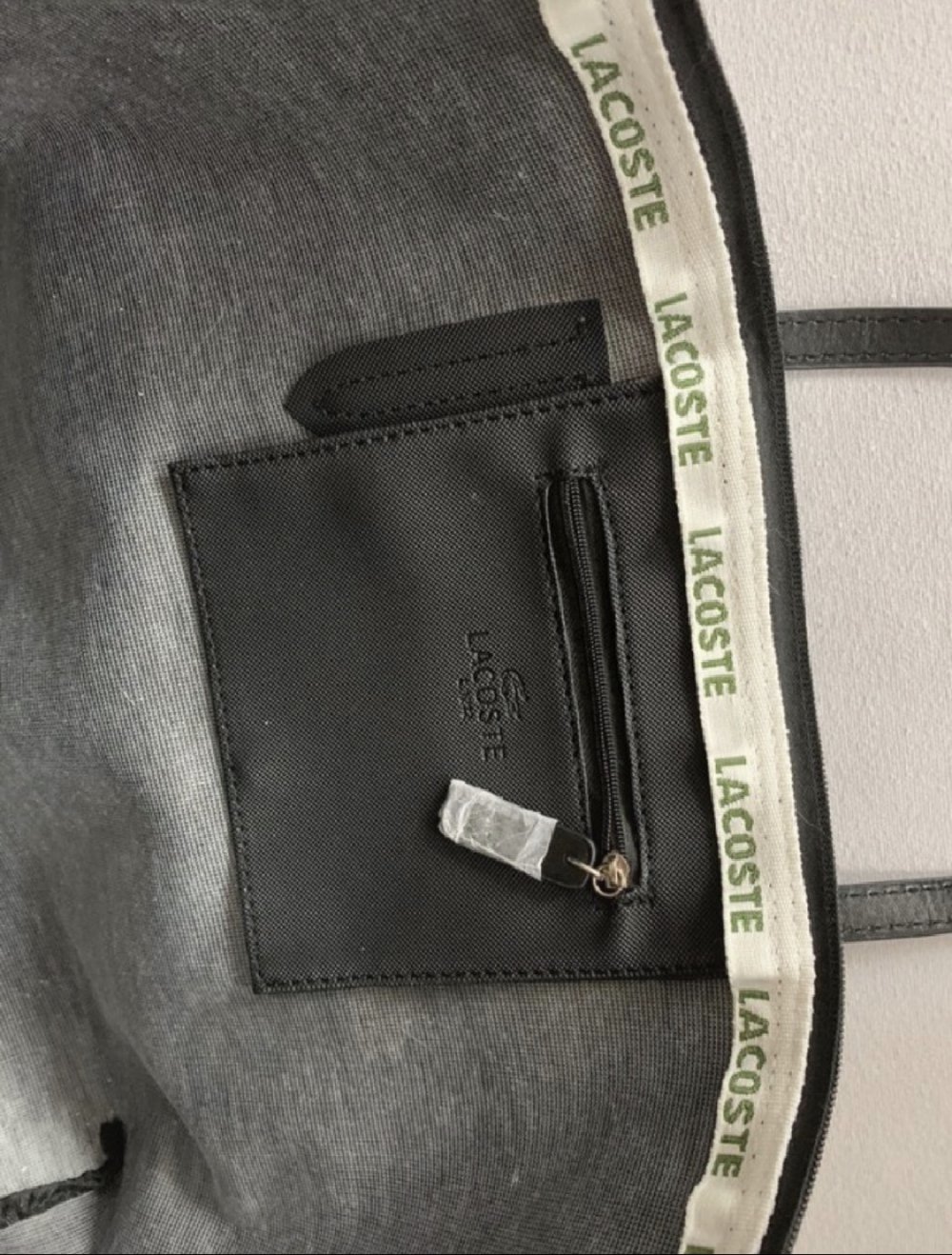 schwarze Tasche