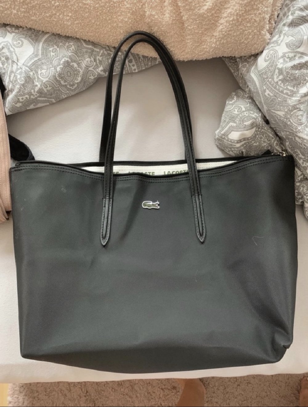 schwarze Tasche