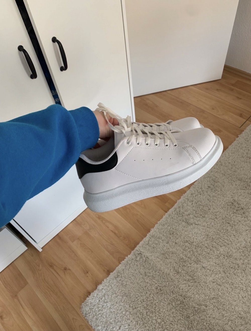 Sneaker