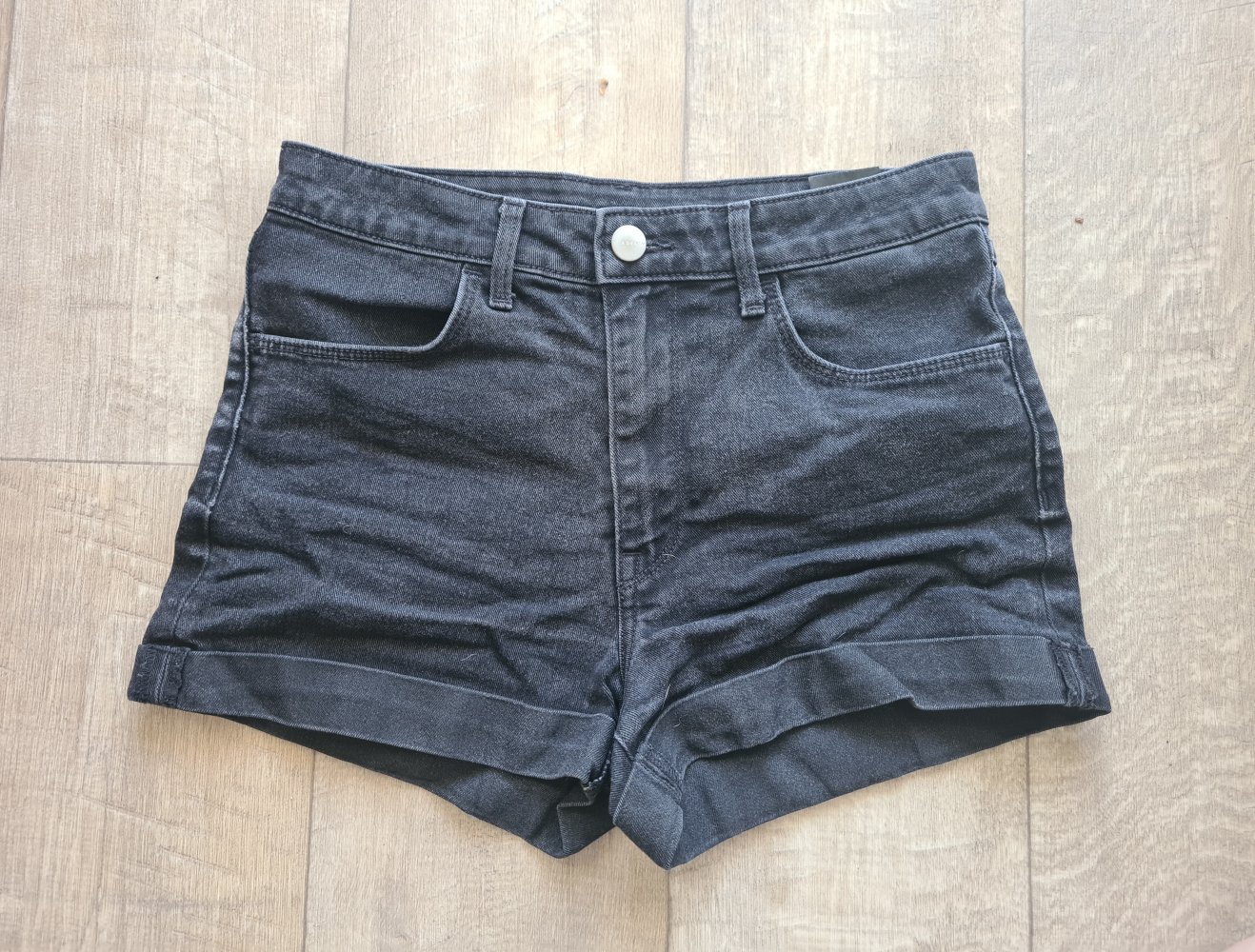 Kurze Jeanshose