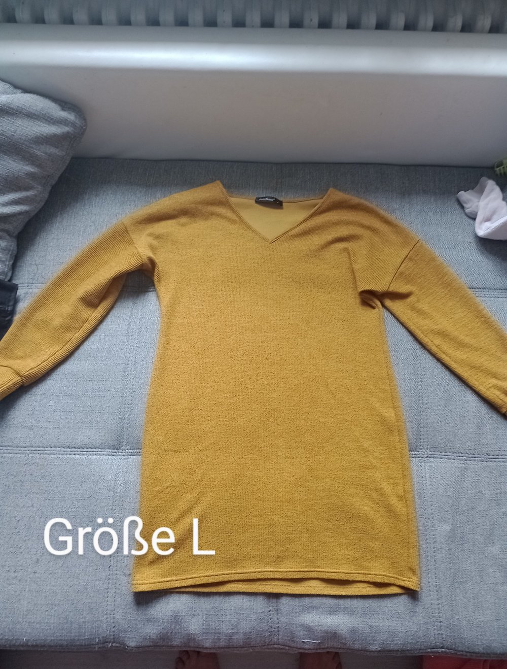 gelbes langarm Kleid