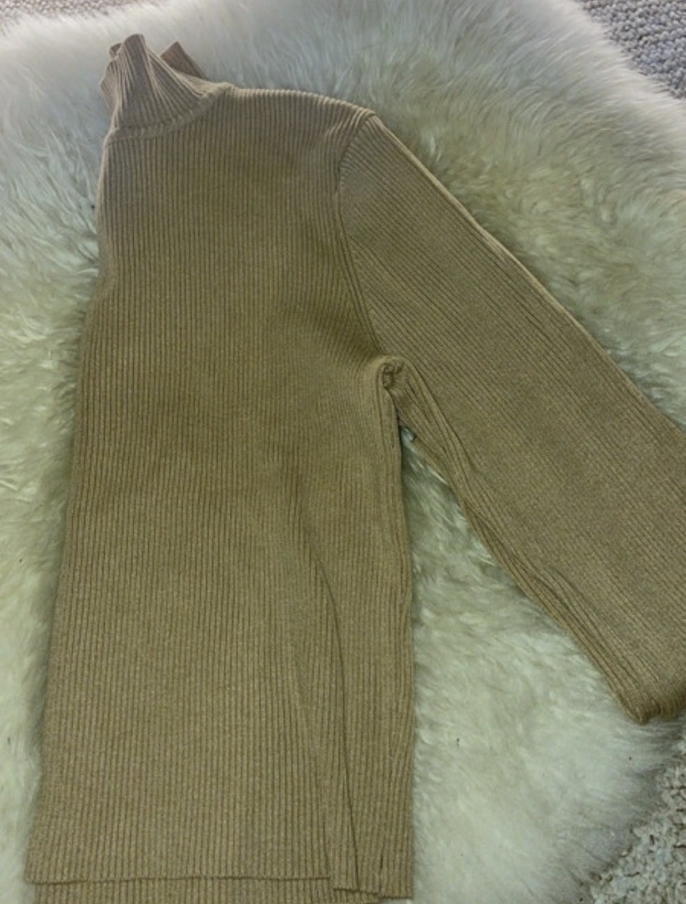 Bauchfreier Pullover