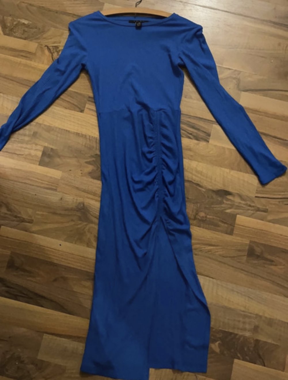 blaues Kleid