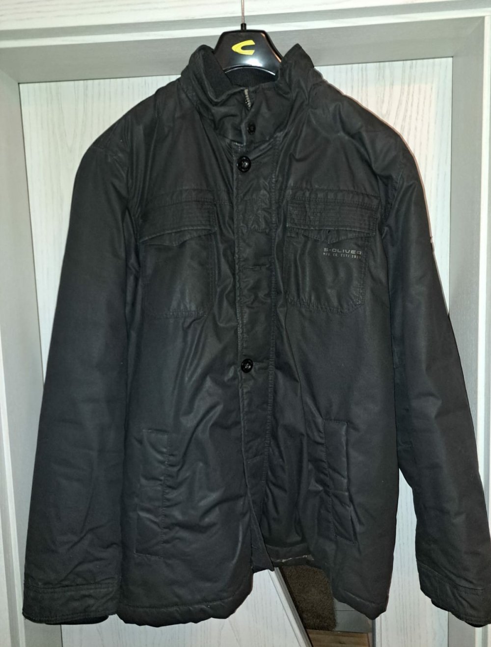 schwarze Jacke von s.Oliver