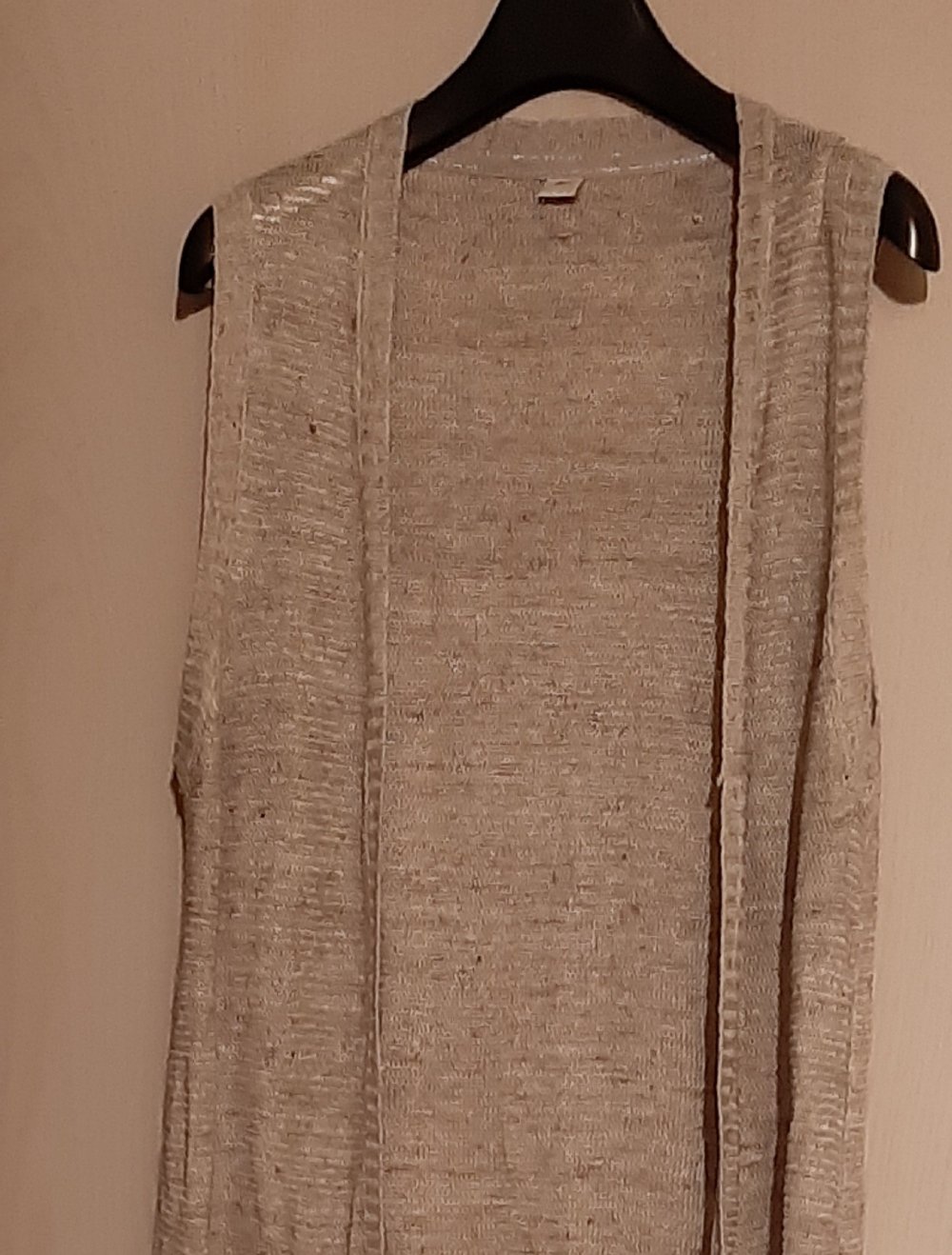 grau-beige ärmellose Weste von s.Oliver