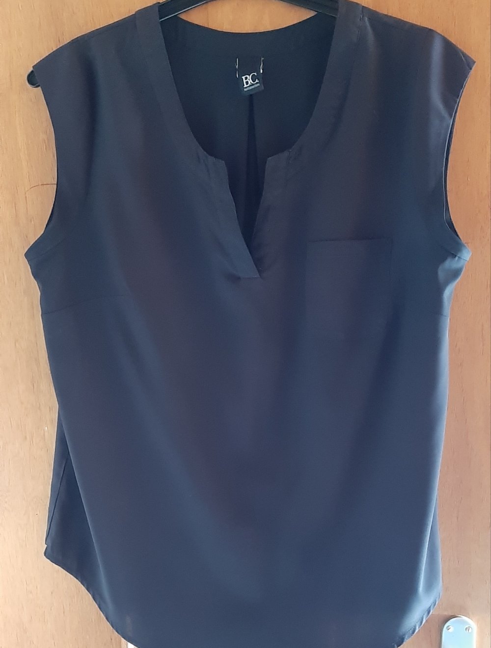 schwarze ärmellose Bluse von BC Best Connections