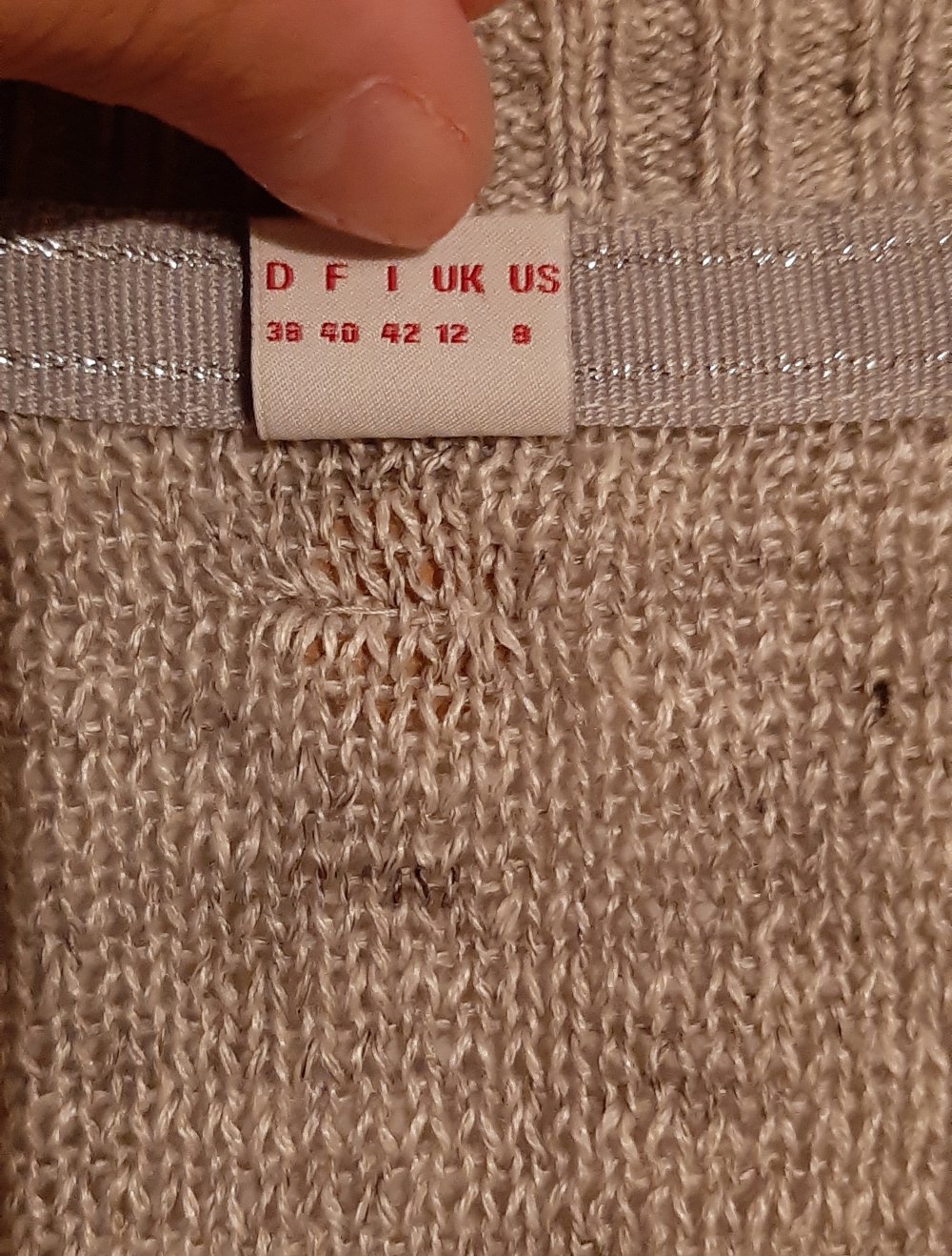 grau-beige ärmellose Weste von s.Oliver
