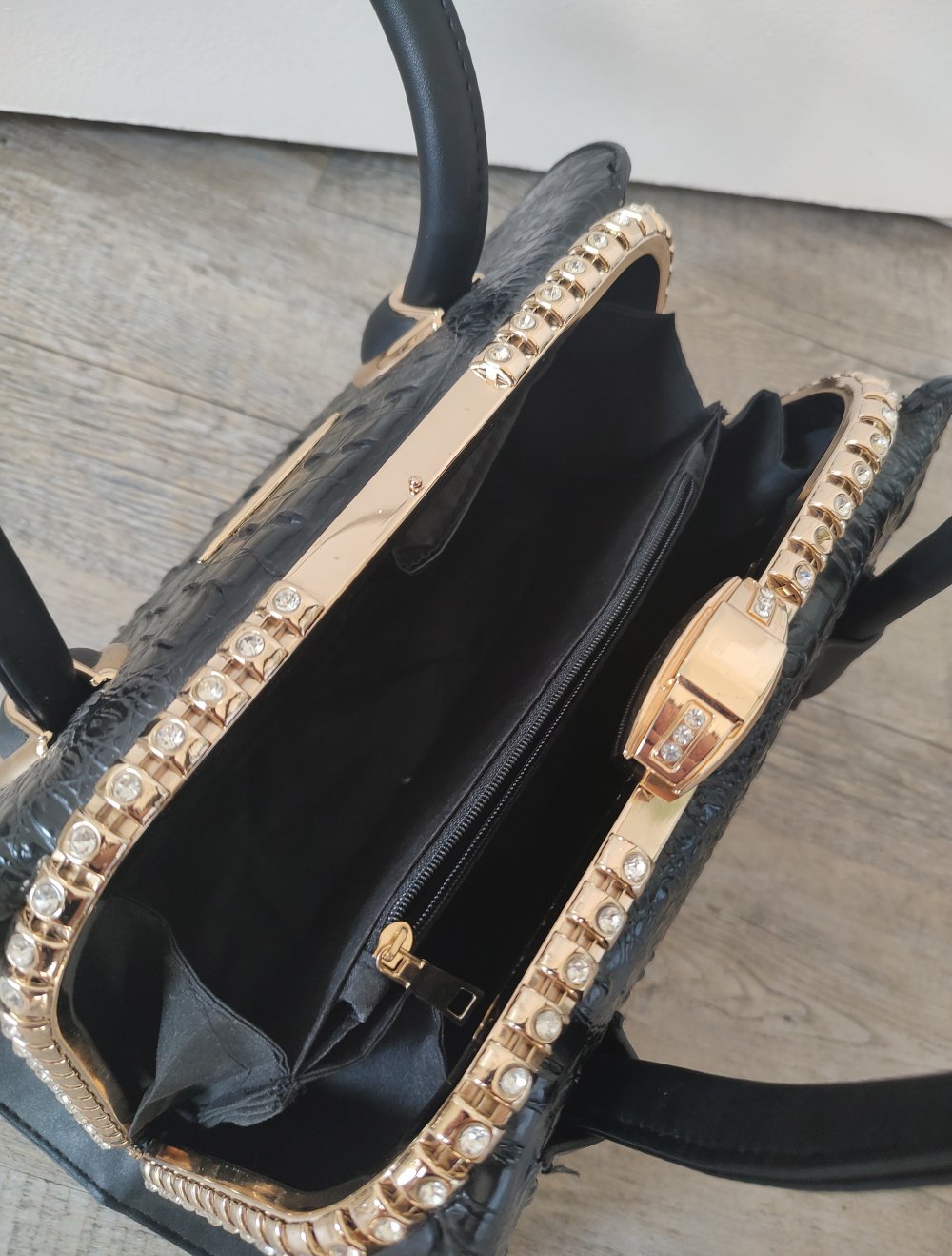 schwarze Handtasche