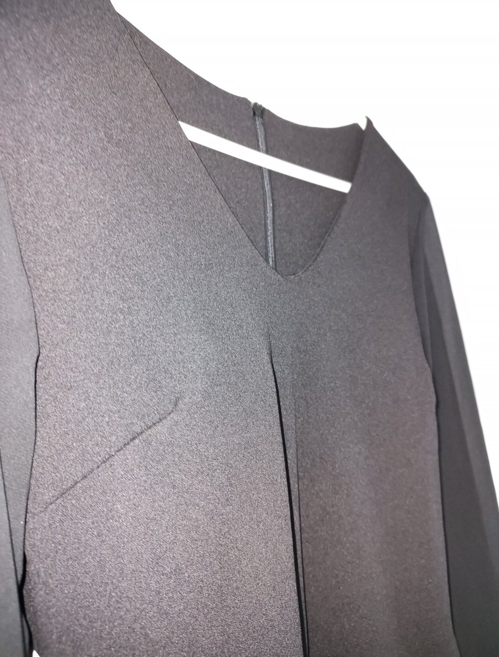schwarzes Kleid