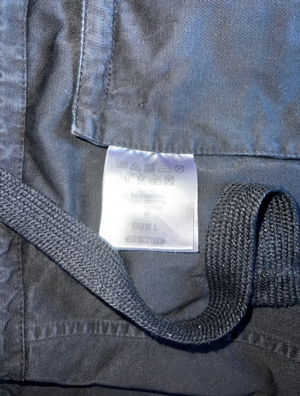OffWhite leichte Jacke. mit Reißverschluss