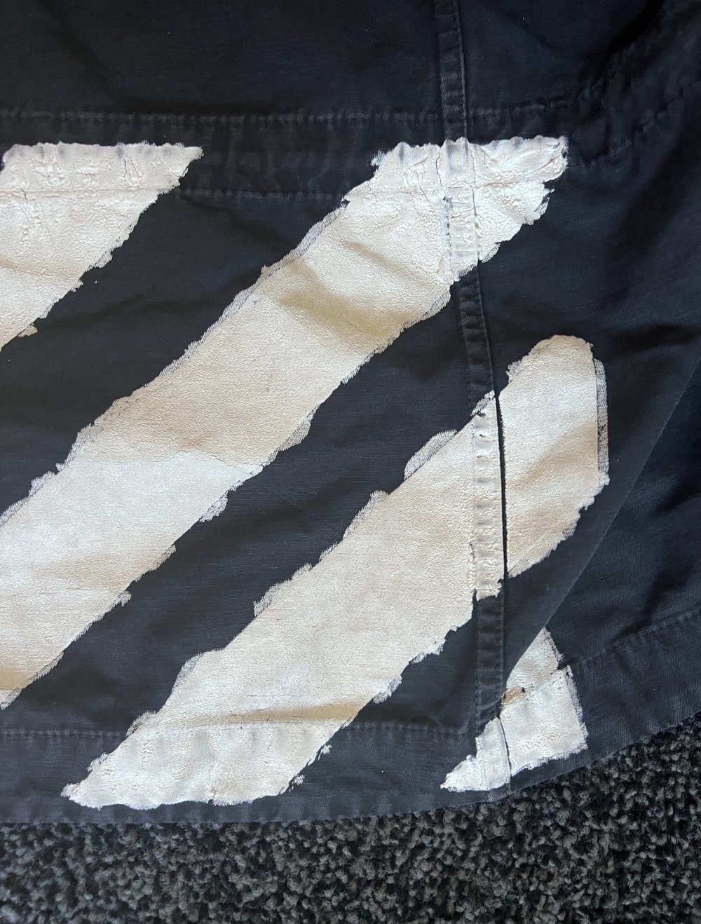 OffWhite leichte Jacke. mit Reißverschluss