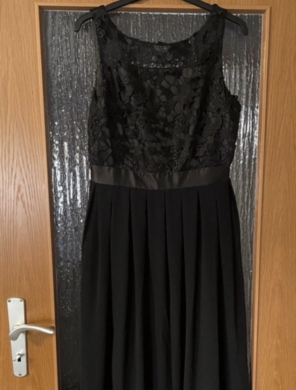 langes elegantes Kleid