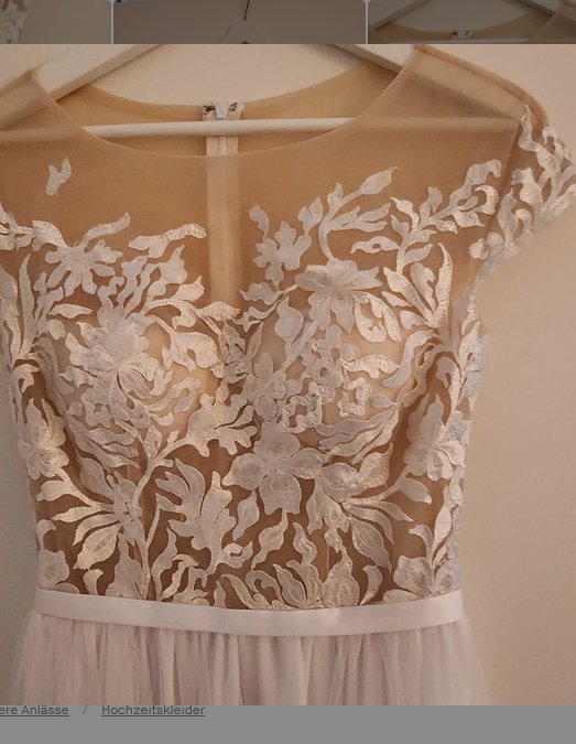 Weißes Kleid mit Spitzenoptikt