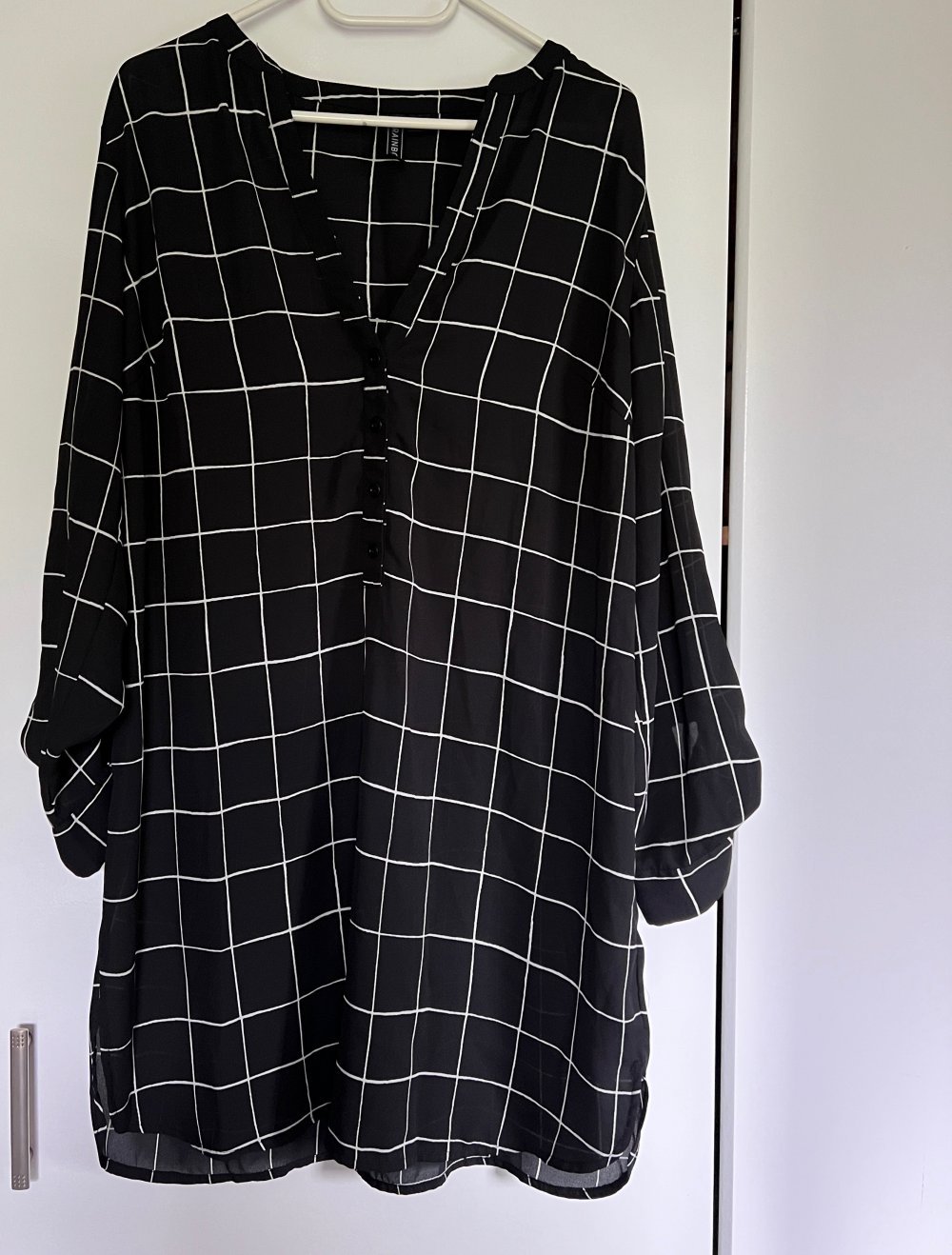schwarz weiße lange Bluse