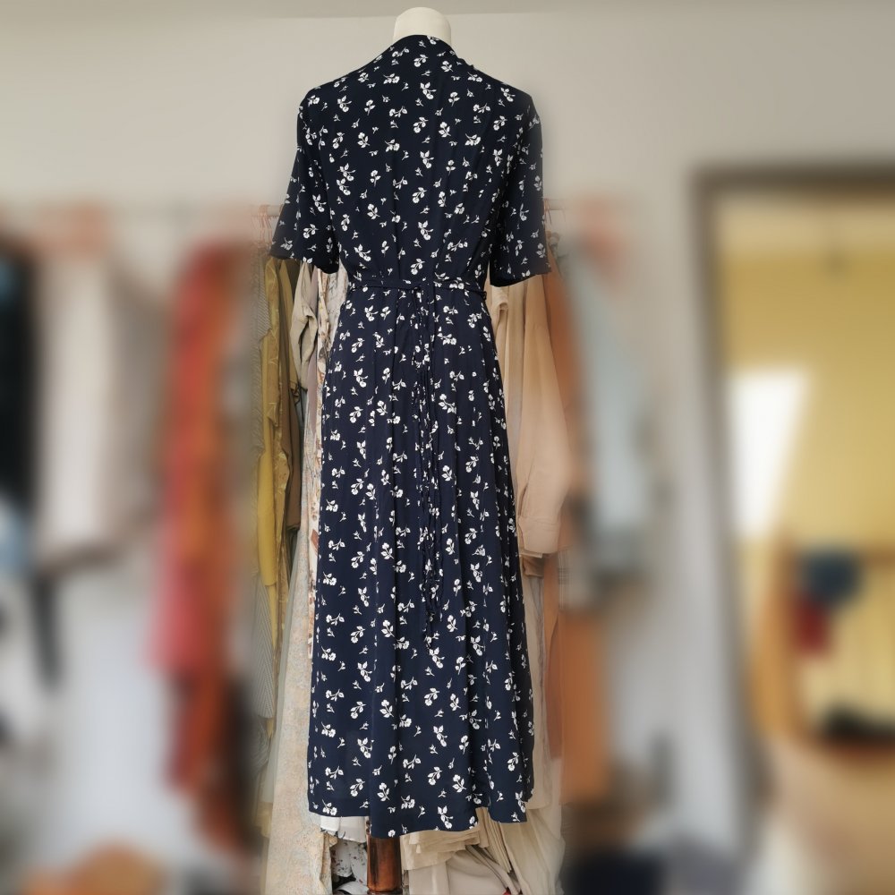 Dunkelblauer 3/4 Sommerkleid