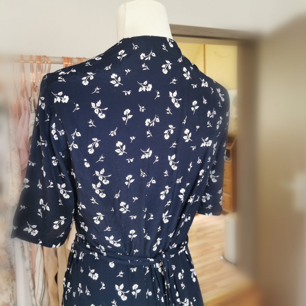 Dunkelblauer 3/4 Sommerkleid