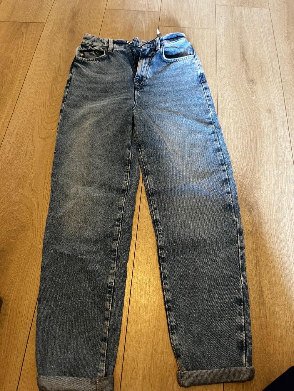 neue mom jeans von Zara