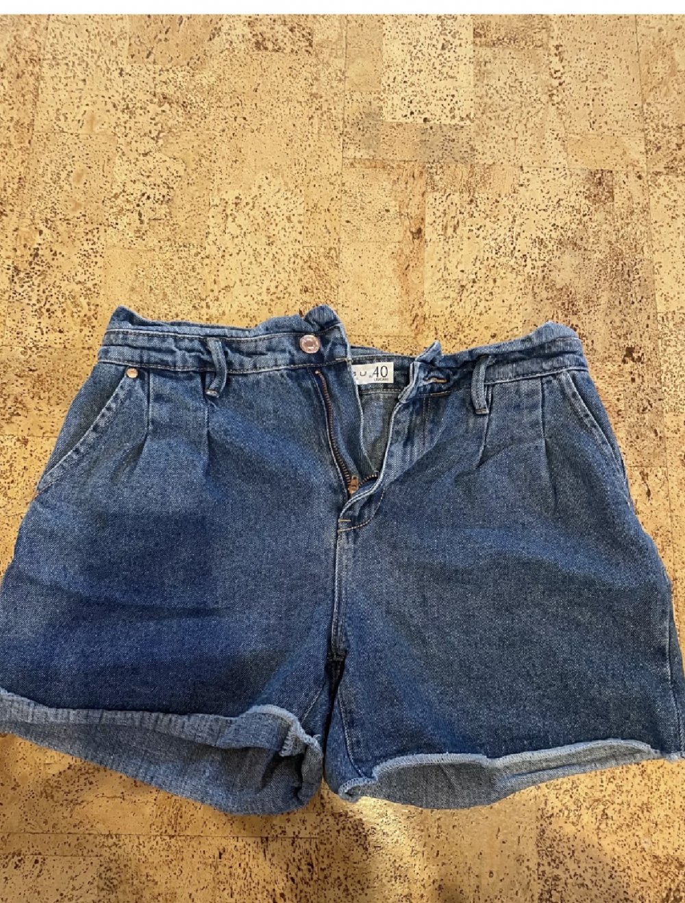 kurze Jeanshose