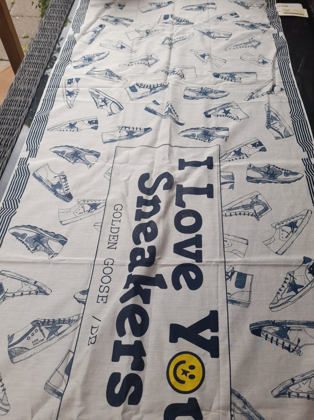 Schöner Seidenschal von Golden Goose de Luxe Brand Venezia